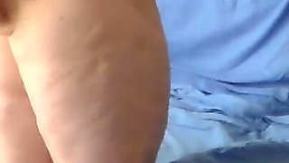 Jen Shows off Her Big Hot Ass