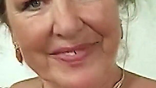Granny Maria Fingers Her Old Cleft