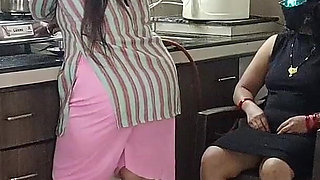 Desi Foursome Malik Dost Ne Maid Aur Biwi Ko Ek Sath Choda Hindi Audio