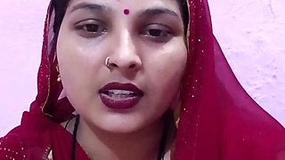 Komal had ordered a maxi dress and told the delivery boy, "I will wear it now, see the car, then I will pay."