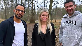 Aurora, 39, offers a sequel to her adventures... - Jacquie et Michel TV