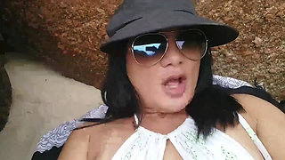 Walk on the Beach Encimtri a.wanker and Look at What Gave