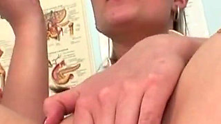 Young nurse gapes her pussy and shows her cervix through the speculum