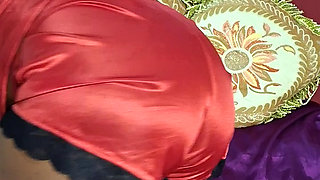 Me tera aunty hu meri sawari kon trega