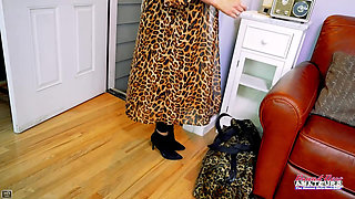 Yoga Debut! Flexible Brunette Raelyn Sloppy Deepthroat Hard Pounding!