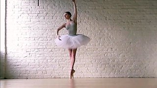 European 18-Year-Old Amateur Ballet Babe