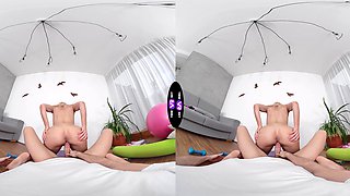 Blond bombshell Caroline in VR pleasure