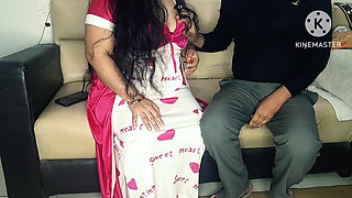 PIZZA MAN FUCK HOT BHABHI IN HINDI AUDIO.