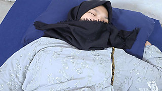 Stepmom Ask to Help Her Using a Dildo but I Cannot Oppose to Cum Inside Her - Minokiiko