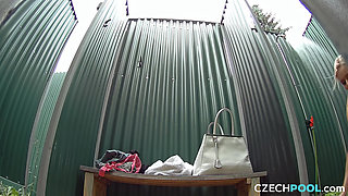 Czech Pool 4: Top Model Gets Wet in the Shower