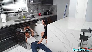 Azul Hermosa Comes Home To Blow Small Hands Who Is Doin