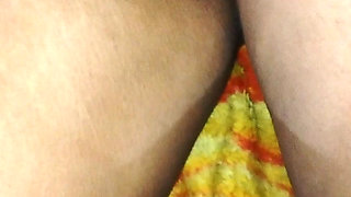 Desi BB ki bad tits look at the ass and press it.