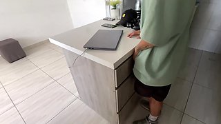 Stepsis' Couch Creampie: Big Ass, Sudden Desire