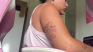 Home Office Workday Chubby Girl Natural Loud Farts Computer Desk Vibes