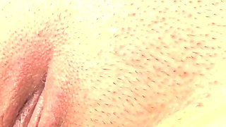Scarlet Spark Squirting Pissing Farting in My Car