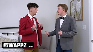 Big Cock Teens Catfish Cougas Into Filthy Orgy - Jimmy Michaels