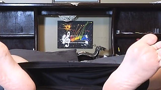 Sex Toy Taps and Sucks Cougar Pussy