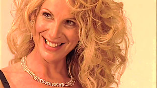 Alessandra Schiavo Photo Shoot, Phone Sex, and Interview