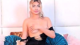 Amateur blonde ass fucked and facialized