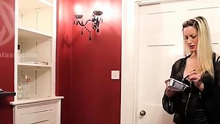 Milf blonde hardcore cumshot