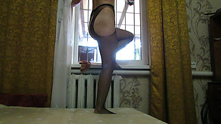 Naked Beauty Started Cleaning