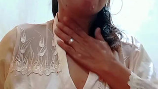 Horny Filipino MILF Morning Seduction