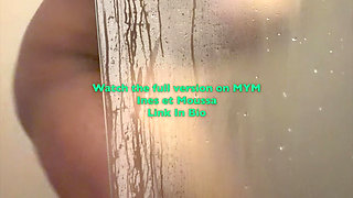 19-year-old Arab young man has sex in his friend's shower.