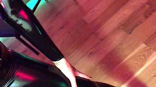 Latex bitch plays bdsm games in euro porn movie