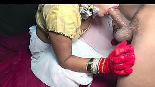 Desi Hot Paro Wife Gives Oral Sex to Her Husband in White Colour Saree Real Desi Romance Sex Bed for Chuda