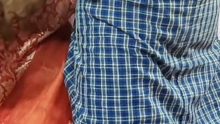 I Took off the Panties of a MILF Who Came to Work at My House and Revealed a Large, Plump Pussy.