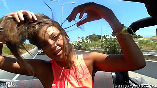 Melena Maria Rya Stripping in Cabrio