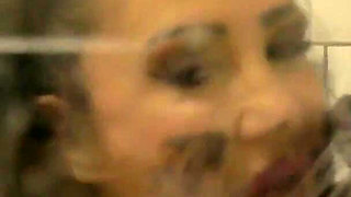 Nicole Du Papillion - Making a chocolate spunk drizzle cake Part 2