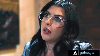 GIRLSWAY - Chanel Camryn Has Romantic Sex With Pretty Scarlett Alexis On Piano - SPANISH SUBTITLES