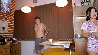 Real Newlywed Couple Fuck in in-laws Kitchen