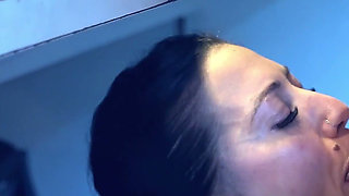 She Gave Me a Blowjob Under the Table, and I Filled Her Mouth with Cum.