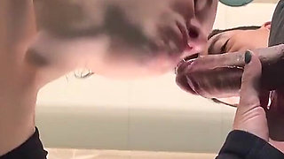 Cumshot in the Face in the Gym