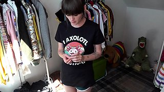 Sydney Harwin – Sister You Sick Fuck