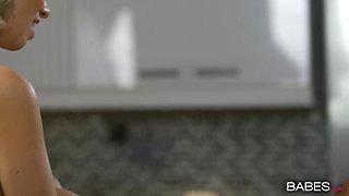 Hot MILF and tall teen threesome sex