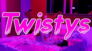 When chicks have fun - Aidra Fox, Molly Stewart - breaking her