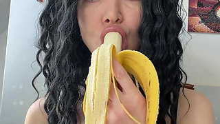 Hkjsexy Video Quickie - Just Sexy Pornstar Eats Banana