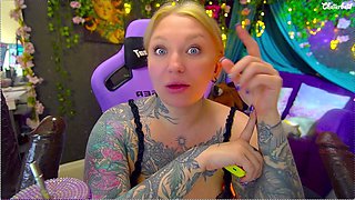 Sensual bbc cam teases thick black toy passion
