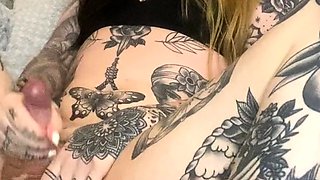 Brunette Tranny jerking in hard dick in solo Webcam