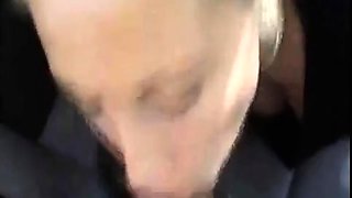 Amateur German Blowjob im Auto