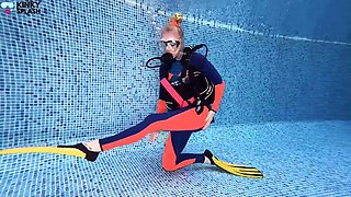 Lucy Laurens Underwater Lesbian Scuba Instructor POV Pussy Fuck Seduction