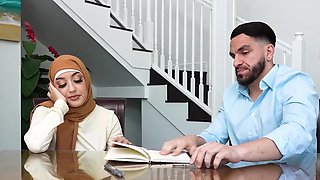 Hijab brunette gets fucked alongside a stepmom