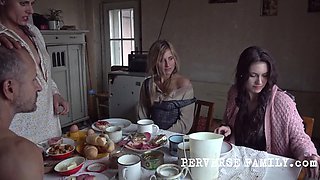 Pervy stepfamily has sex before the breakfast