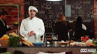 Pablo Ferrari Heats Up Kitchen with Sizzling Group Passion