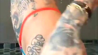 Hot Masturbation in the Pool!