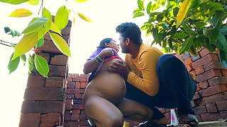 Devar apni bhabhi ko Apne purane bathroom mein le jakar chod raha he - devar bhabhi xxx video hindi hot pussy.