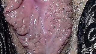 Fat Juicy MILF Pussy Upclose Thick Thighs Masturbation